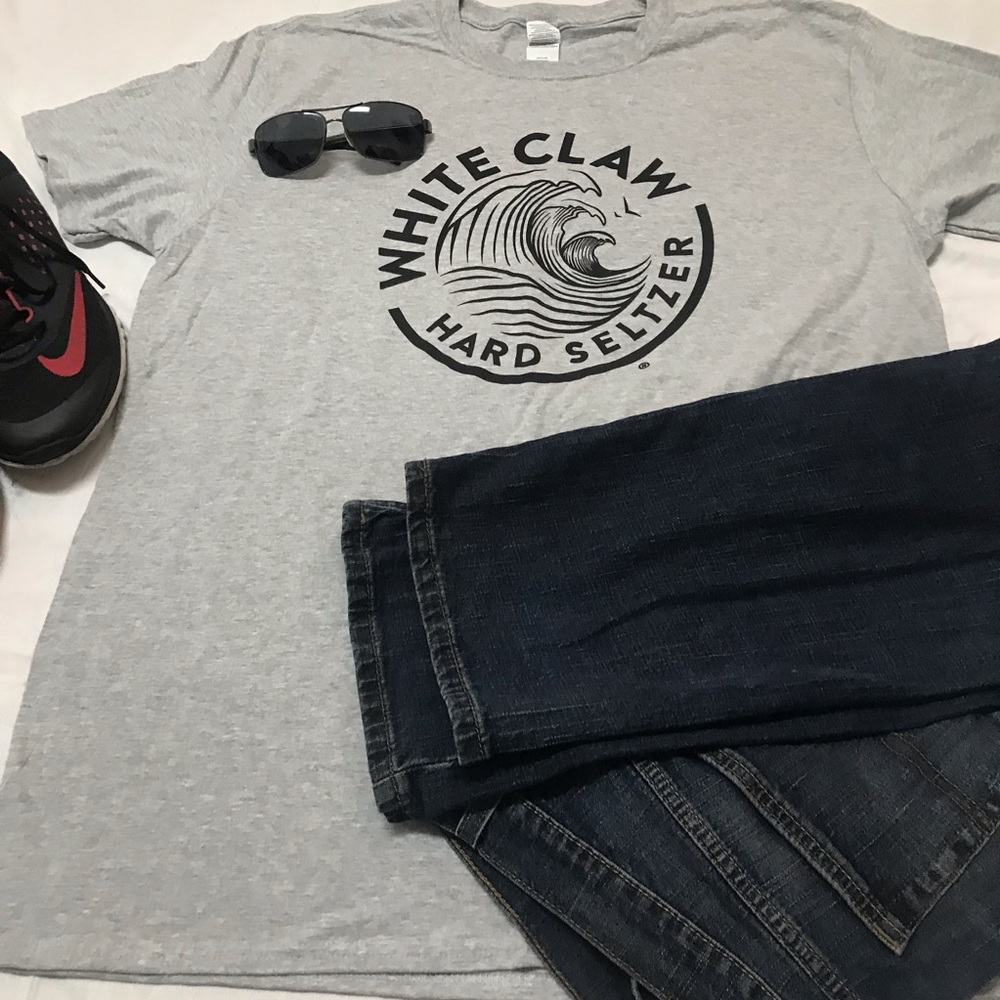 White Claw Hard Seltzer T-shirt - Picture 4 of 4